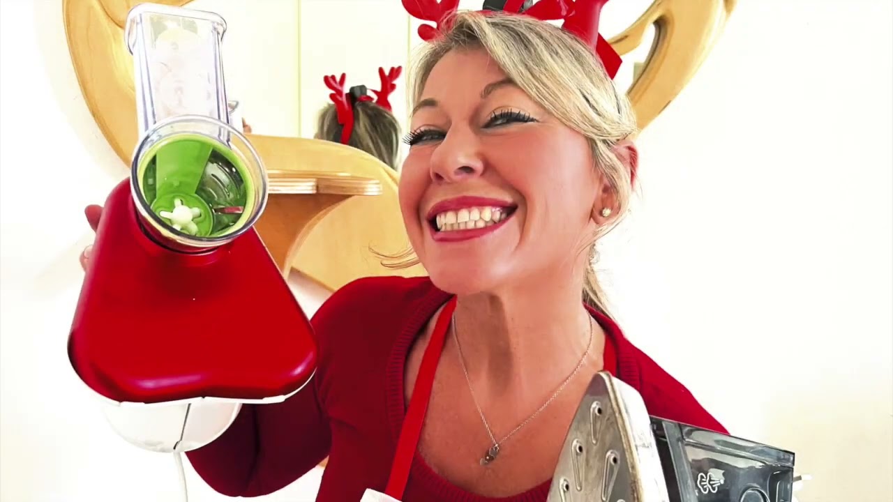 IL NATALE È QUI -    IT'S BEGINNING TO LOOK A LOT LIKE CHRISTMAS The Singers Sisters Ensemble