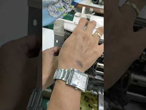 Video: Paano Maglagay Ng Isang Thread Sa Isang Makina Ng Panahi Na 