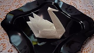 Как красиво сложить салфетку! Лебедь! How beautiful folded napkin Swan! Как красиво сложить салфетку! Лебедь! How beautiful folded napkin Swan!