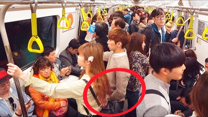 Олардың екеуін орыс порносын көруге көндірді. Жалаңаш және сексуалды компьютерлік ойын кейіпкерлері