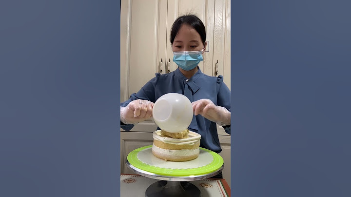 喜欢吃榴莲的宝宝可以试试这款纯榴莲夹心的蛋糕 一口下去满满榴莲肉加奶油太满足了#我要上热门 #家庭烘焙 #生日蛋糕 #榴莲
