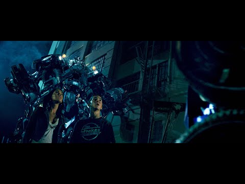 Bumblebee rescues Sam - Escape Scene -  Transformers (2007) Movie Clip HD