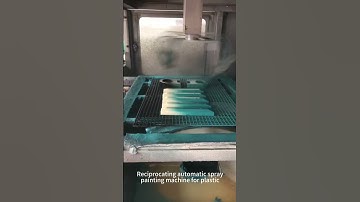 Reciprocating automatic spray painting machine for plastic