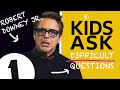 Capture de la vidéo "I Would Say Hawkeye!": Kids Ask Robert Downey Jr. Difficult Questions