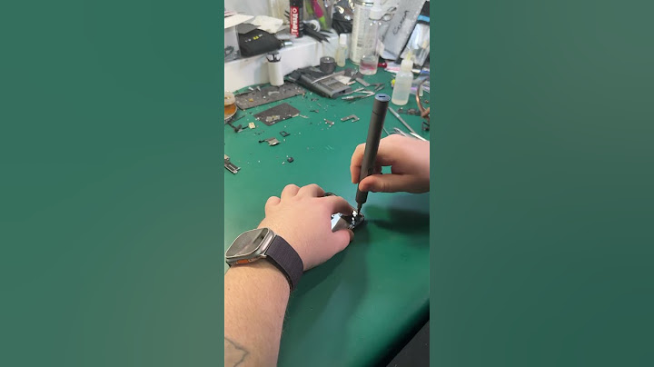 iPhone 12 Pro Max залил водой зарядку!