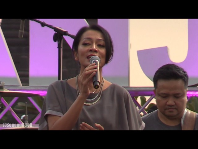 Rida Sita Dewi - Satu Bintang di Langit Kelam @ Prambanan Jazz 2019 [HD] class=