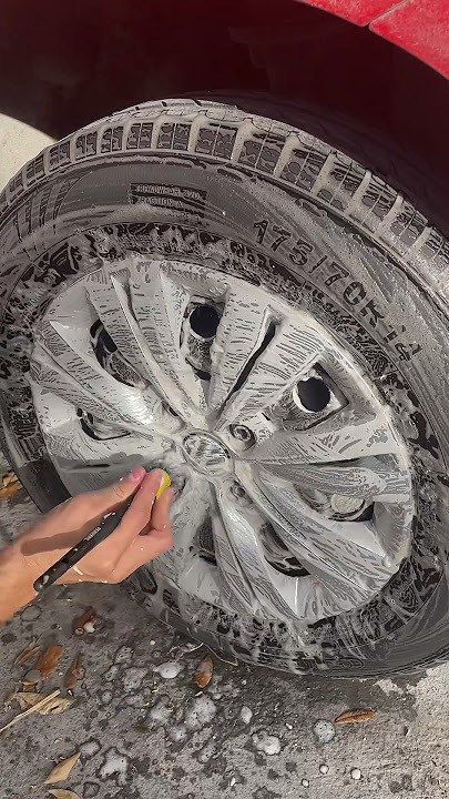 Limpieza de neumáticos con diablo wheel cleaner #detalladoautomotriz  #detailing #asmr #chemicalguys 