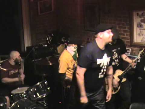 Obejrzyj Abject! "ass backwards" w YouTube Obejrzyj Abject! "ass backwards" w YouTube