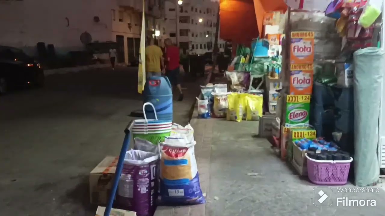 جولة في سوق التوتة 