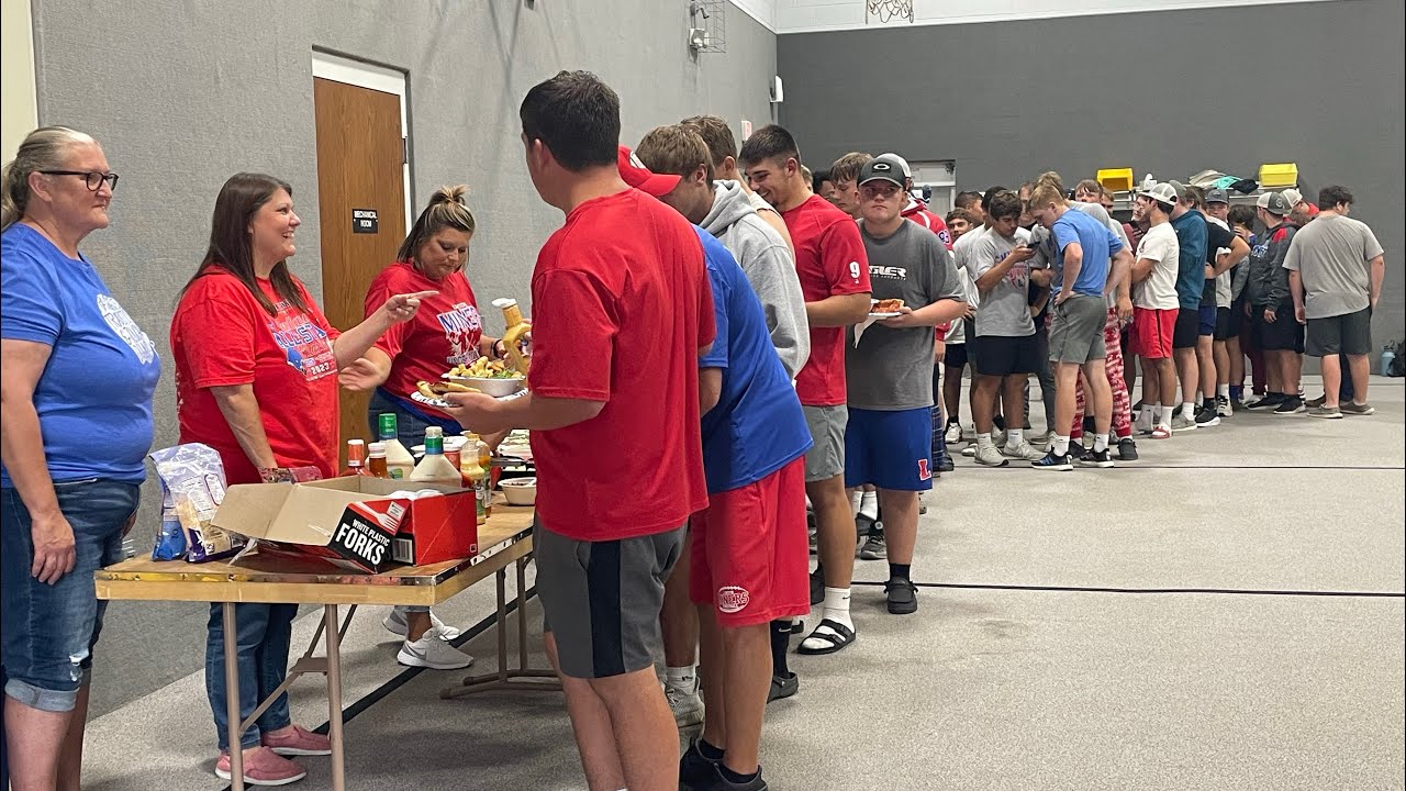 Tonight’s Football Feed Courtesy of the Wright Family & Parents Club  •  Rader Media Sports