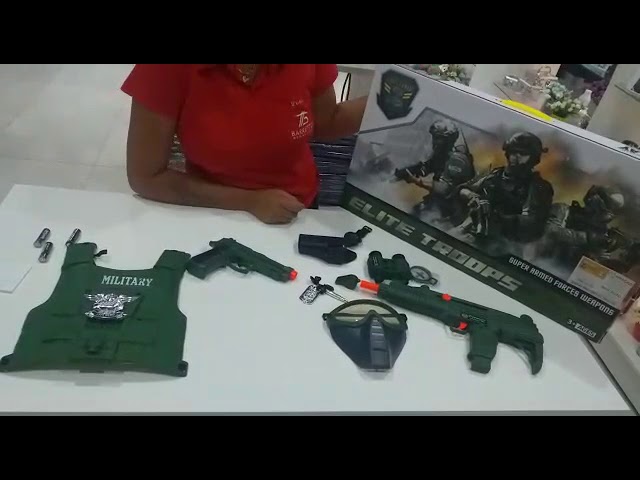 Pistola de Polícia de Brinquedo, Espingardas e pistolas