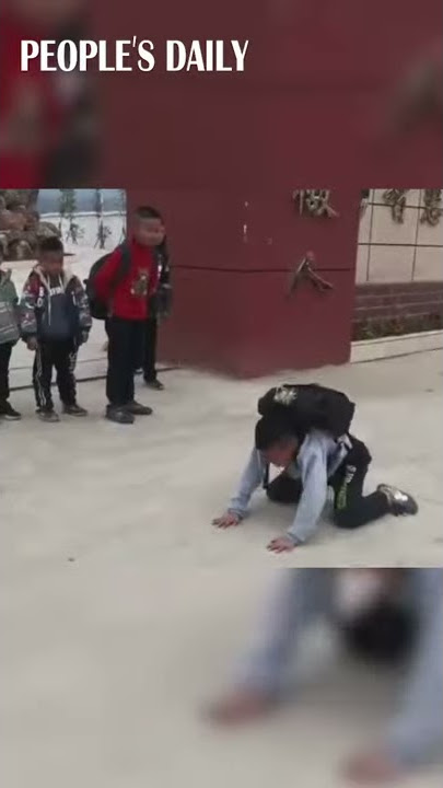An elementary student stunned his classmates with his excellent toad-style #kungfu in Hunan, China.