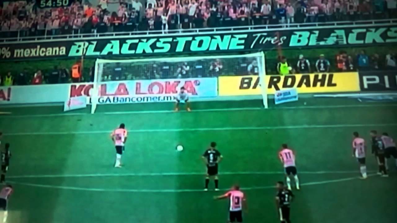 Penal de chivas! 2-0 dorados