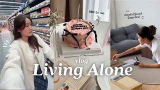 Living Alone 🎂 วันเกิดอายุ 27 ปี, ไปงานอาร์ท ซื้อตุนสติ๊กเกอร์, ต่อของจัดมุมห้องใหม่ | Peanut Butter