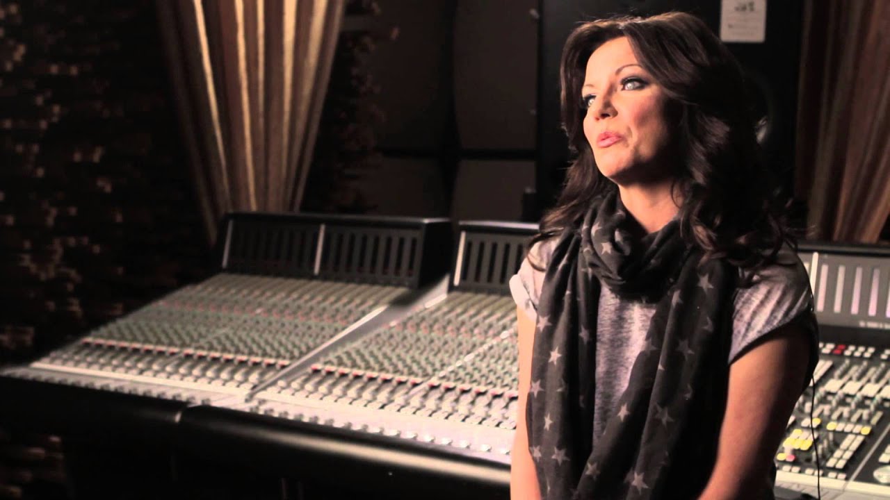 Martina Talks About "Do Right Woman, Do Right Man" YouTube