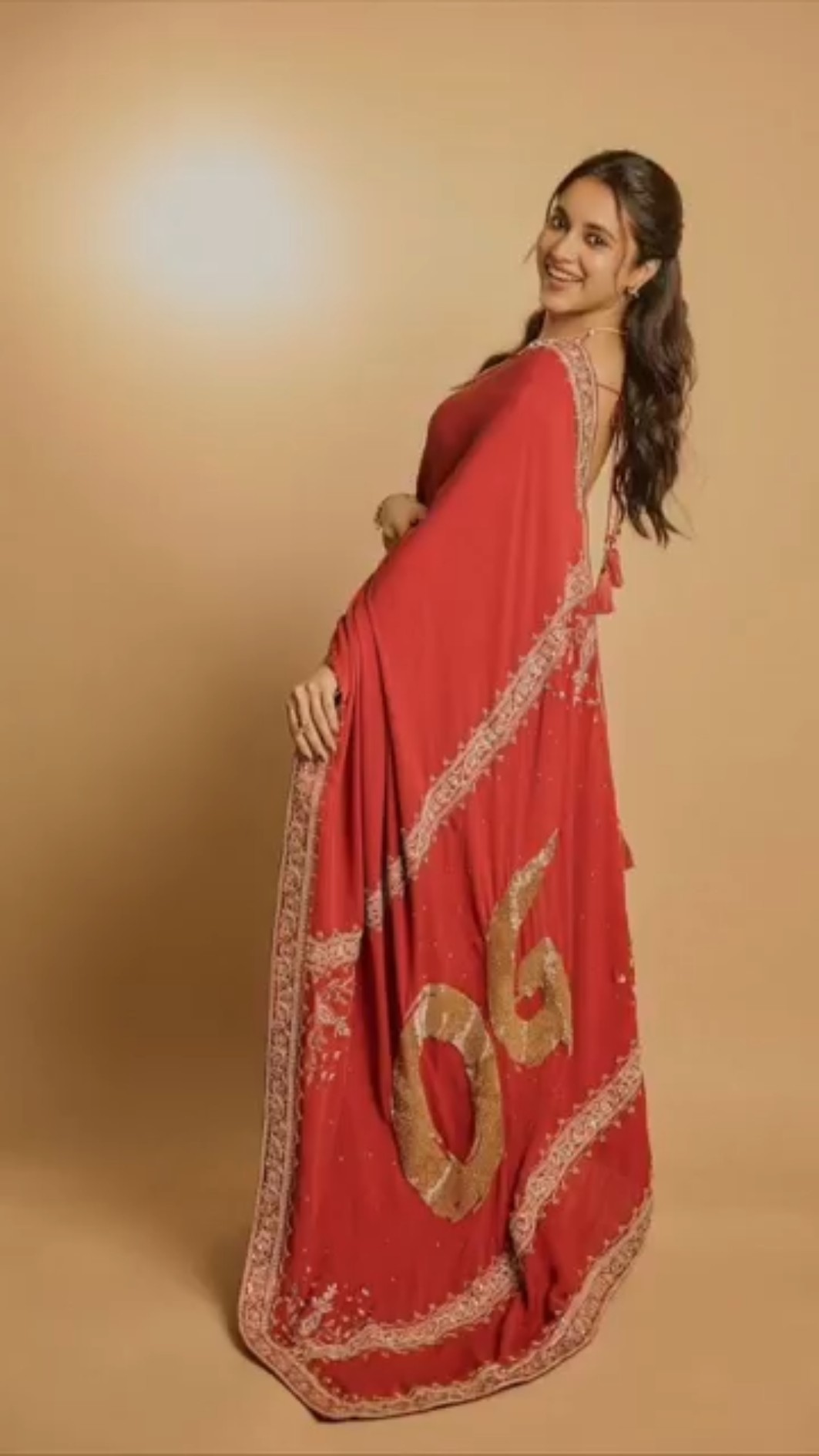 😍డార్లింగ్ ప్రభాస్ ఫ్యాన్స్ - ShareChat