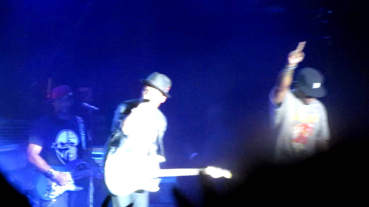 Part two of "Lighters" w/ Bruno Mars Eminem Lollapalooza YouTube