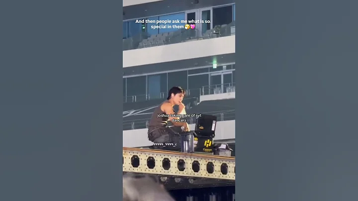 Our gentleman 🥹💗 #seventeen #joshua #carats #kpop #fyp #shorts