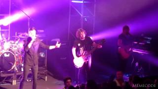 Miniatura del video "Karnivool - Sewn and Silent, Live at Sydney Metro, 2 May 2015 (8/16)"