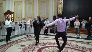 Друзья Жениха красиво танцуют Лезгинку и Акушинку | Beautiful dance