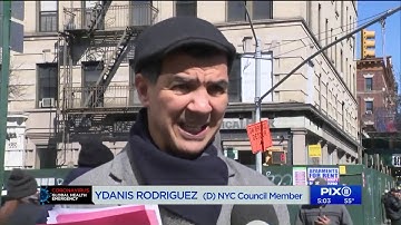 Coronavirus lingo: What does "community spread" mean?