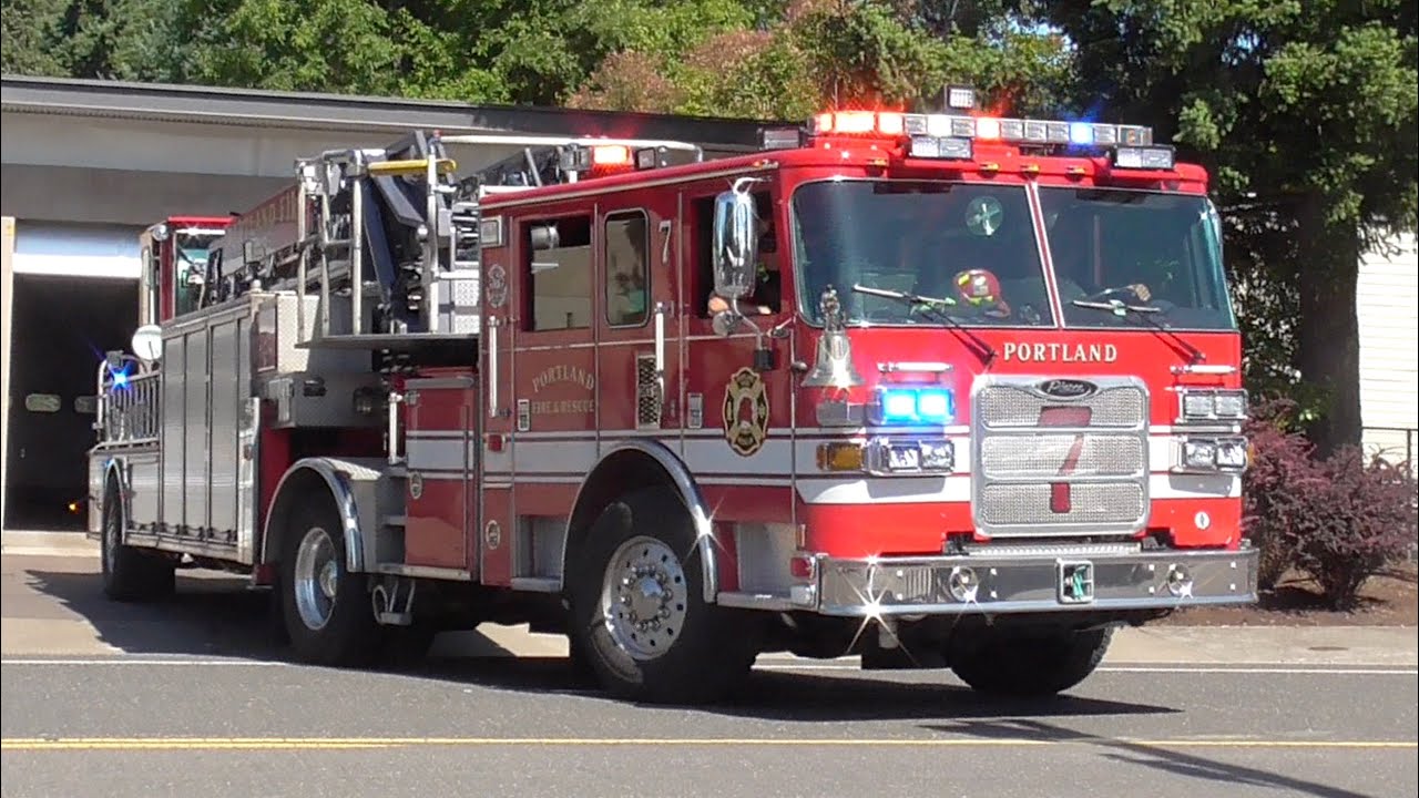 Fire Rescue Responding Portland Fire & Rescue Truck 7 Responding 7/2/2025 - YouTube