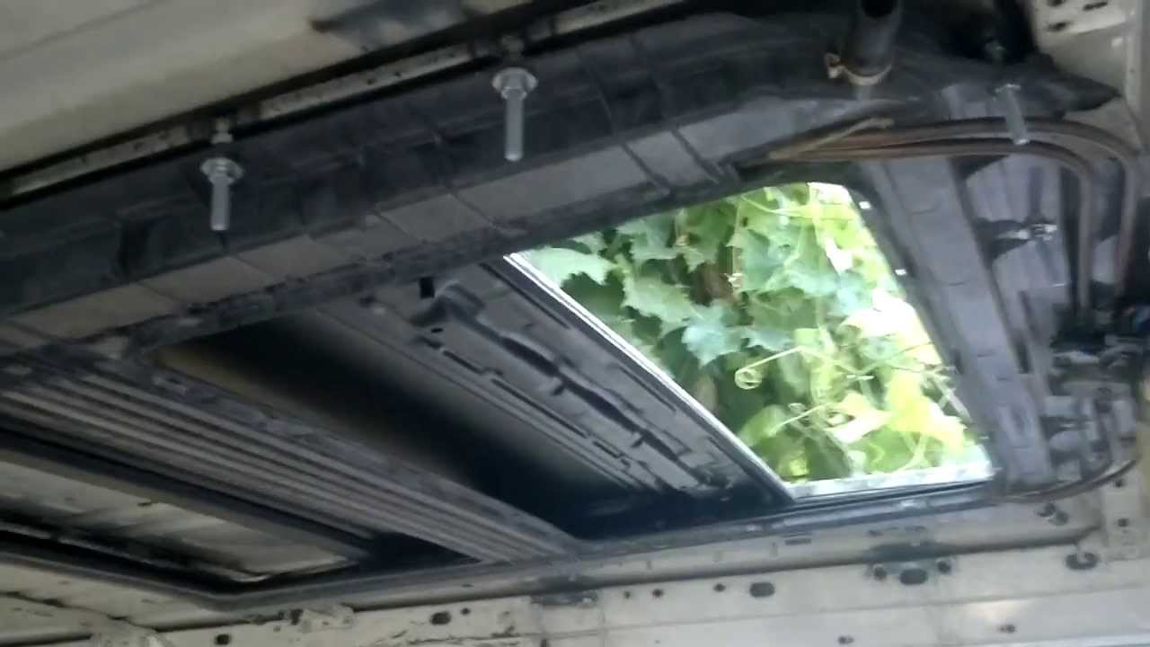 Не закрывается люк бмв