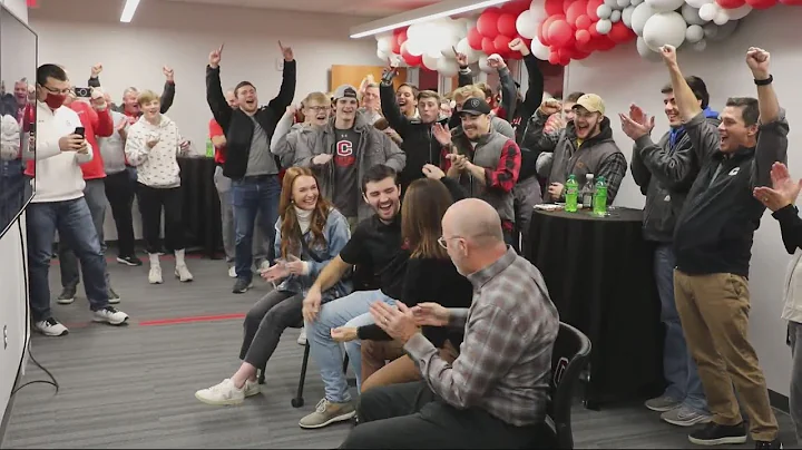 Central QB Blaine Hawkins wins Gagliardi Trophy for top Division III player