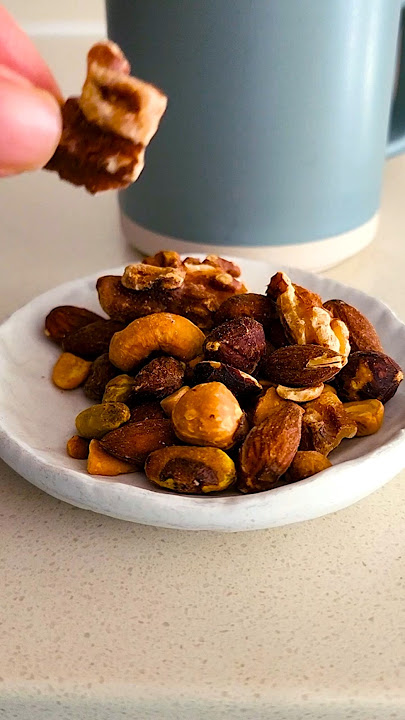Perfect daily nuts: How to roast your own
