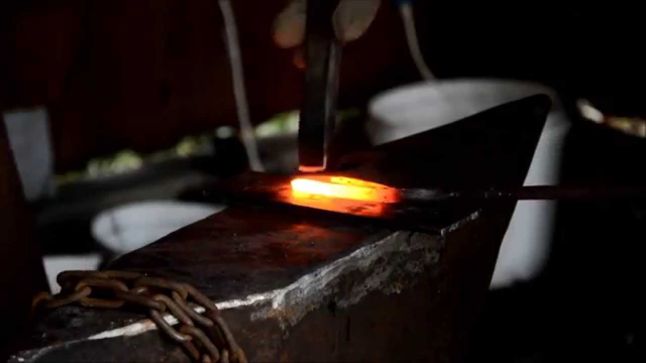 How to forge medieval caltrops - YouTube
