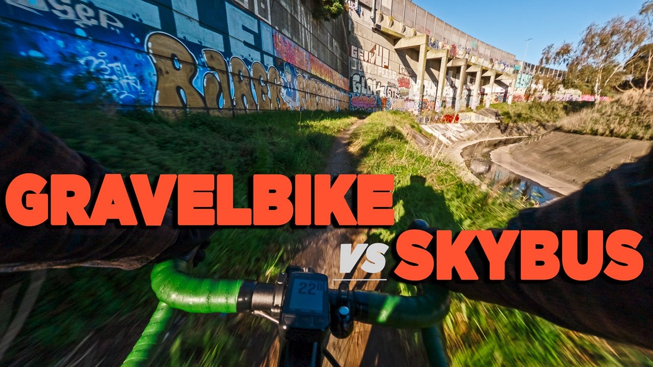 Cyclist Races Melbourne SkyBus to City