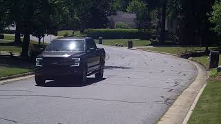 Download Lagu Bondale right leaving walkway MP3