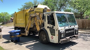 City of San Antonio: Mack LR Heil DuraPack Python Garbage Truck