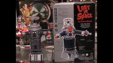 Lets play with the 1998 Trendmaster "small" Lost in Space B9 talking robot.