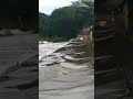 Passagem molhada com muita água acima do açude do Trussu em Iguatu se Deus quiser vai sangrar