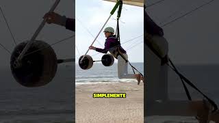 Volando Una Enorme Ala Delta