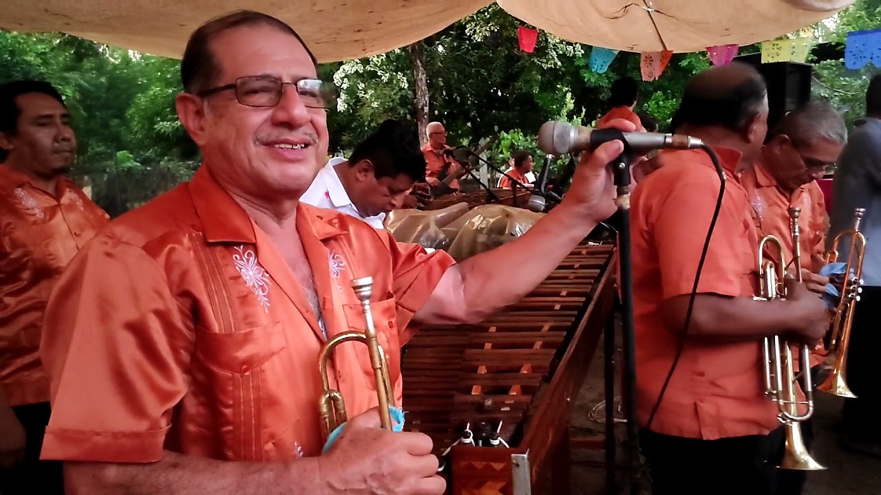 Internacional marimba orquesta La Perla de Chiapas. Mambo Veracruz (en vivo).