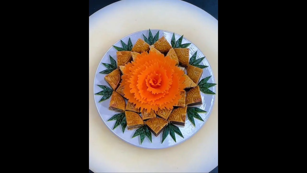 Mooncake arrangement for Mid-Autumn Festival 