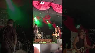 La música es manjar para los oídos @jairoviajero #travel #cantabria #live #argentina #france