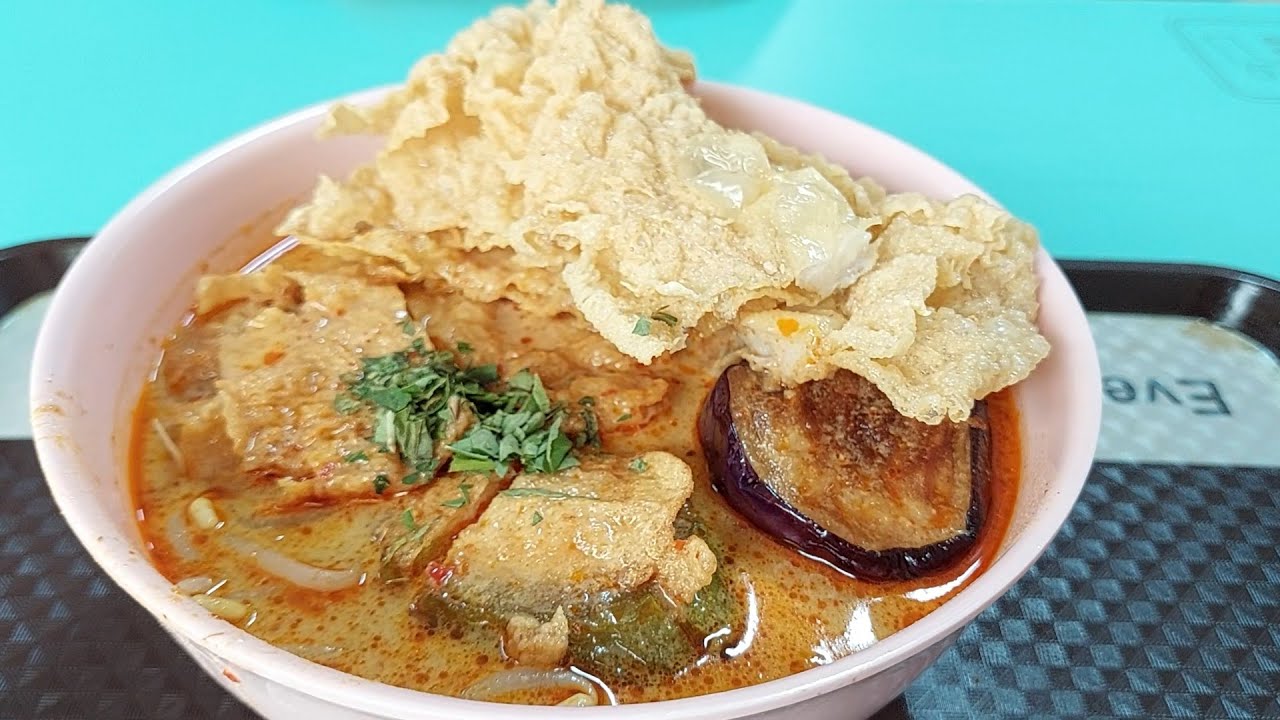 Hong Lim Food Centre. Cantonese Delights. Laksa and Yong Tau Foo together in one Dish