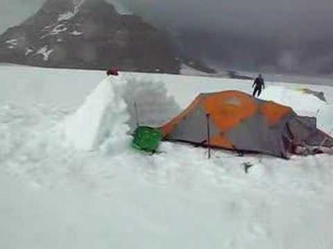 Making camp on the Ice Cap
