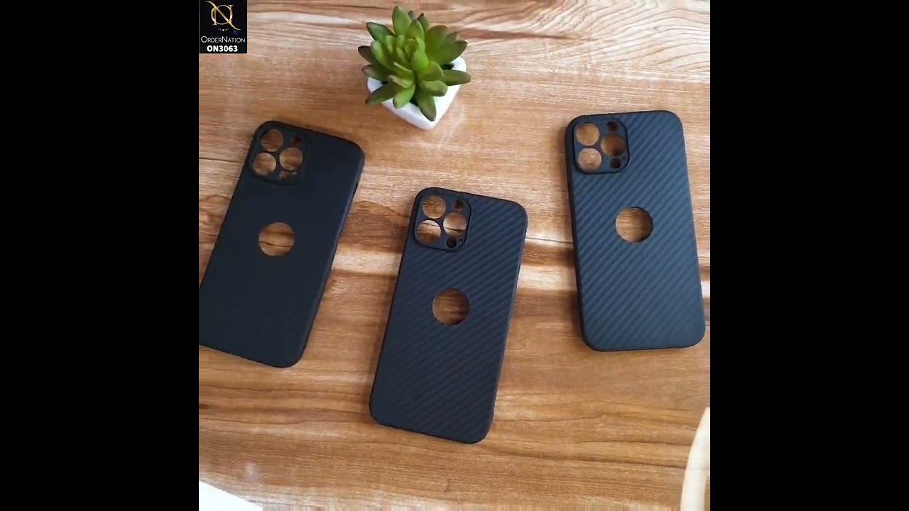 iPhone XS / X Cover - Black - Carbon Fiber Camera Protection Soft Case