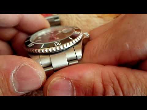 Videó: Ezek A Használt Rolex órák Az Előző Tulajdonos Történetével érkeznek