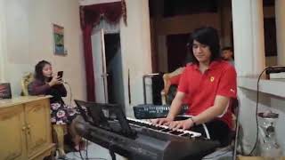 Kevin Aprilio feat Regina Valentines sakkung ( Perih )