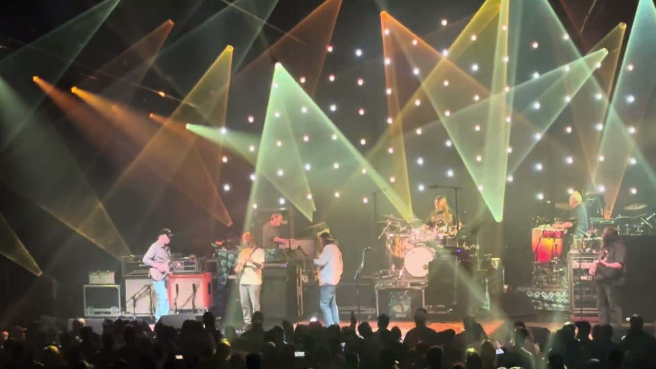 Widespread Panic with Billy Strings at the Chicago Theater .. 6/5/25 .. Set 2