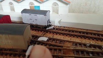 N gauge uncoupling mechanical device