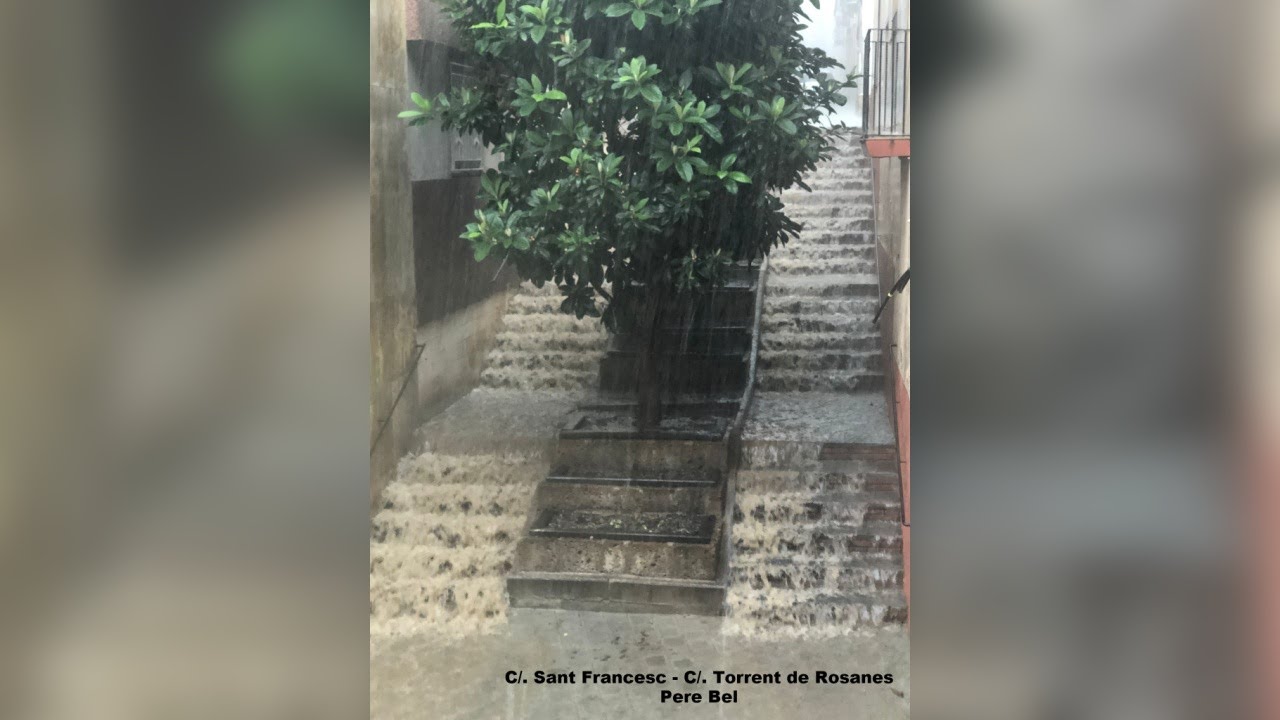 130623 Un fort aiguat i pedregada cau a Martorell