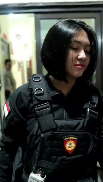 polwan cantik rambut pendek bikin baper #shorts #tiktok #viral
