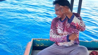 HIGH REEF SPOT, FISH STRIKE AND IMMEDIATELY GET HOOKED