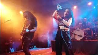 Hell in the Club - A crowded room [live]